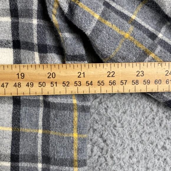 L.L.Bean Scotch Plaid Flannel Shirt Slightly Fitted Men's Medium Gray Plaid - Picture 7 of 10